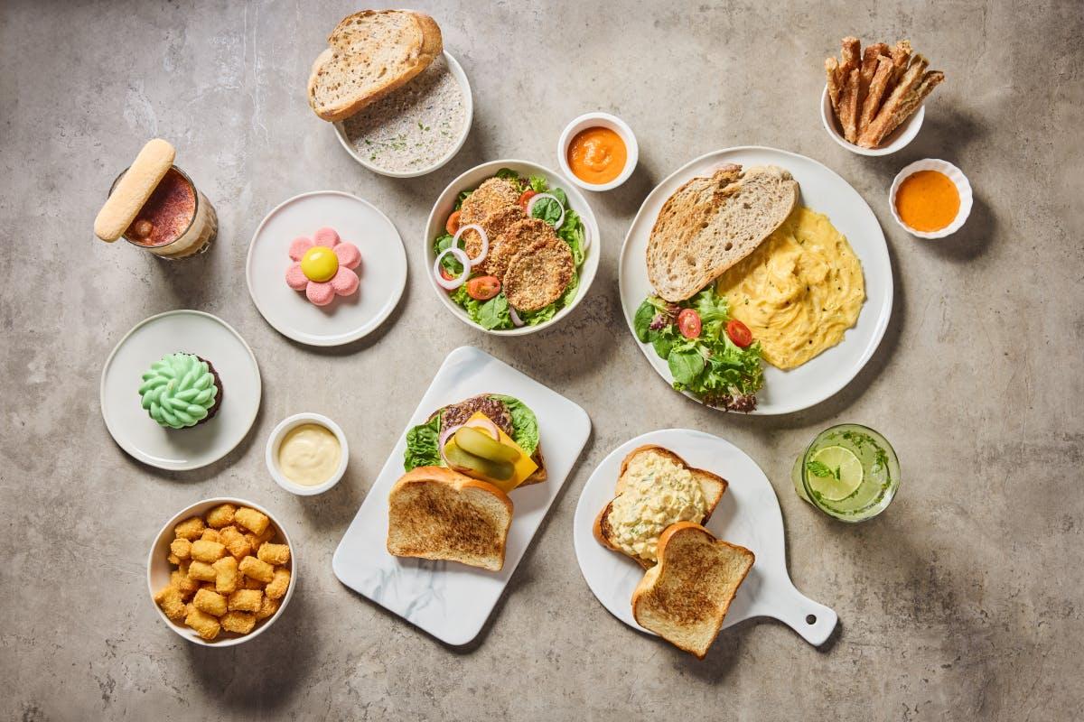 brunch food bread plate food presentation